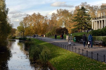 Clissold Park