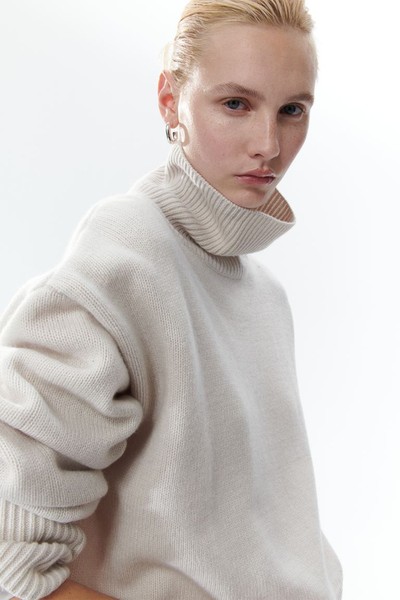 Cashmere-Blend Polo-Neck Jumper from H&M