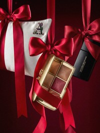 What 7 Beauty Insiders Are Gifting This Year