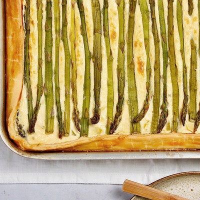 Leek & Asparagus Traybake Tart