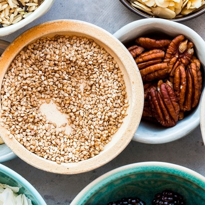 2 Nutritionists Explain The Importance of Fibre & The Best Foods To Eat