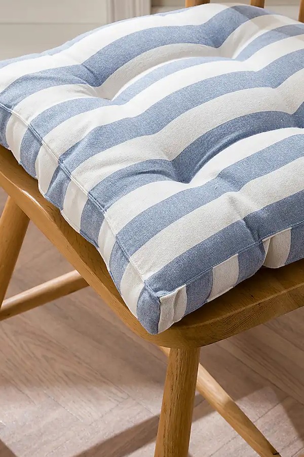 Round Back Striped Seat Pad