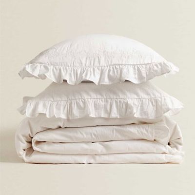 Embroidered Duvet Cover With Ruffle