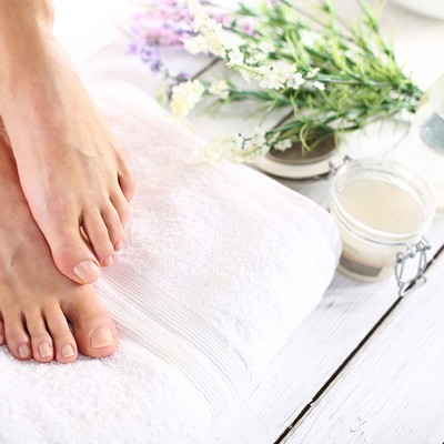  Beauty 101: How To Treat & Prevent Yellow Toenails 