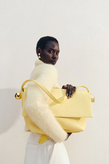 Le Grand Rond Carré Large Folded Shoulder-Bag from Jacquemus