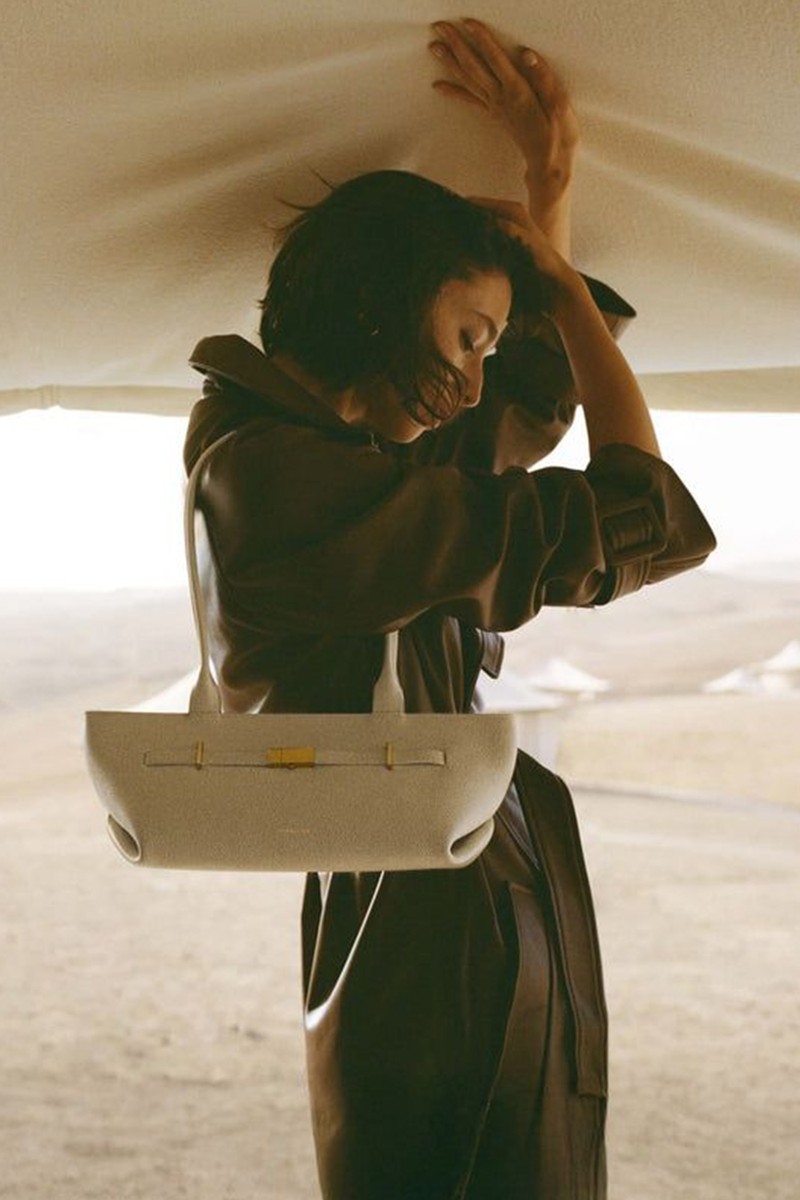 The New York Shoulder from Demellier