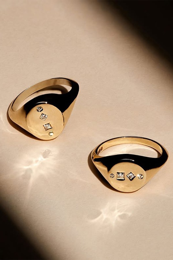 Oval Diamond Signet Ring