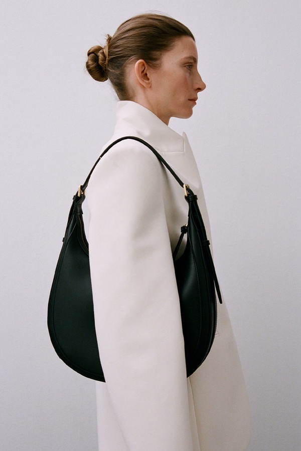 Oval Shoulder Bag from Mango
