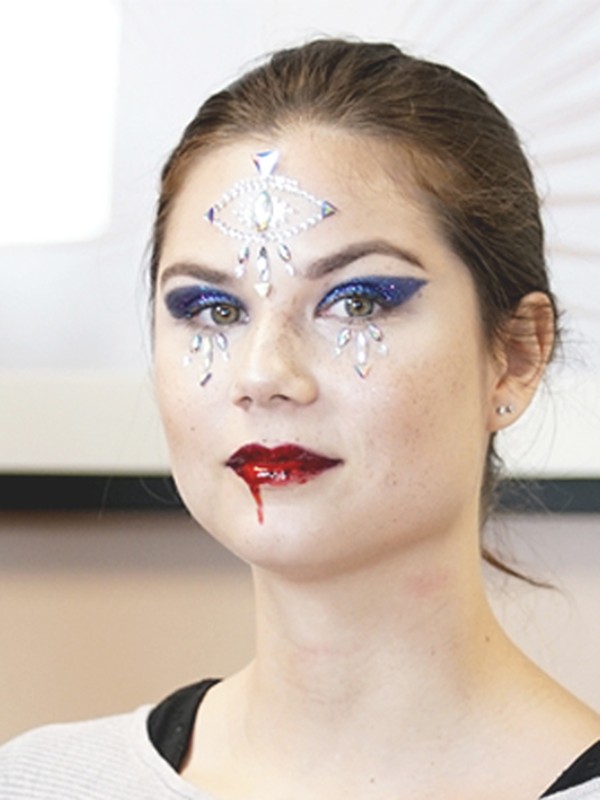  SheerLuxe Show: Glamorous Halloween Make-Up Tutorial