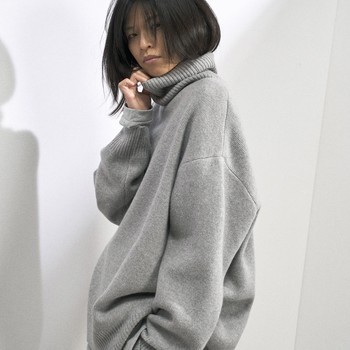 20 Grey Knits To Stay Cosy In