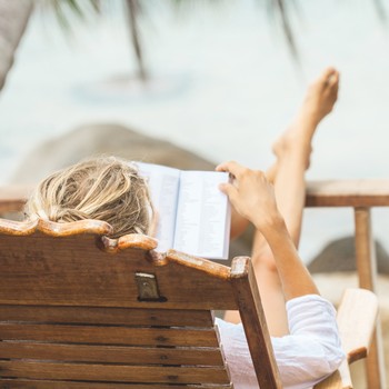 The 15 Best Beach Reads Of 2019