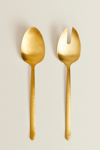 Hammered Handle Serving Set from Zara