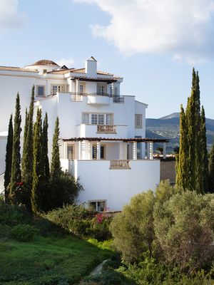 The Luxury Hotel To Book For A Dreamy Mediterranean Escape
