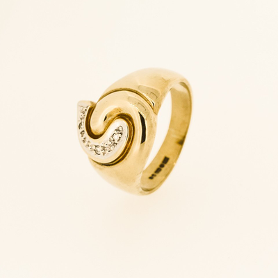 Diamond Swirl Ring from Pi London