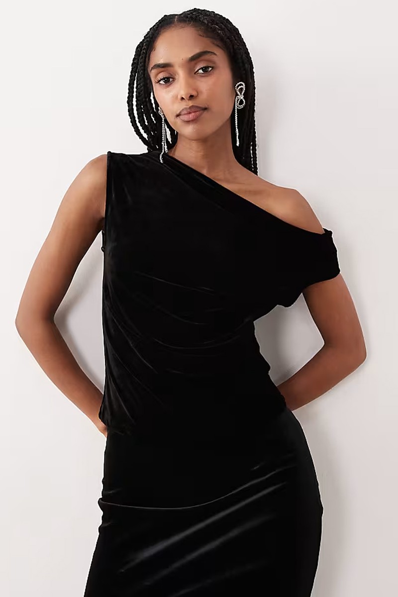 Co-Ord Fallen Off The Shoulder Asymmetric Velvet Top  from Gina Tricot