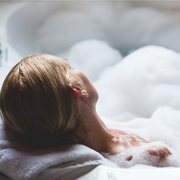 The Best Products For An Evening Of Ultimate Relaxation 