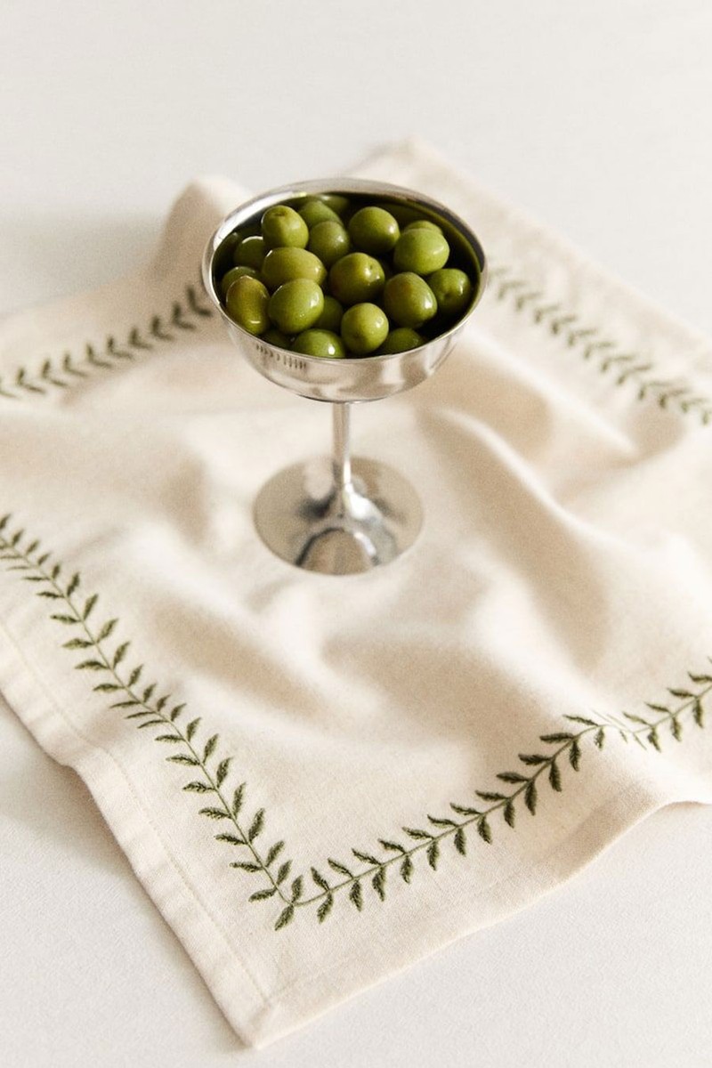 Set Of 4 Embroidered Napkins