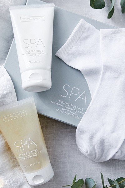 Spa Uplifting Foot Treatment