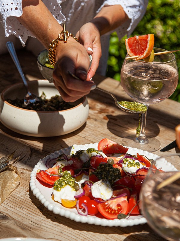 How To Host The Perfect Summer BBQ