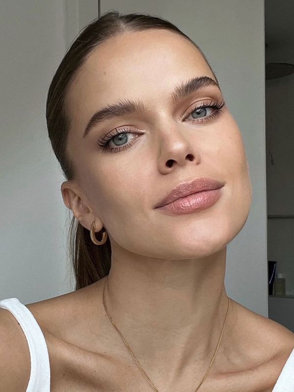 Inside My Beauty Bag: Model & Influencer Viktoria Ortner