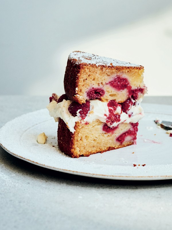 Raspberry Yoghurt Honey Cake