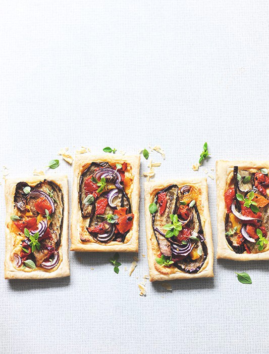 Mediterranean Tarts With Vegetables & Hummus