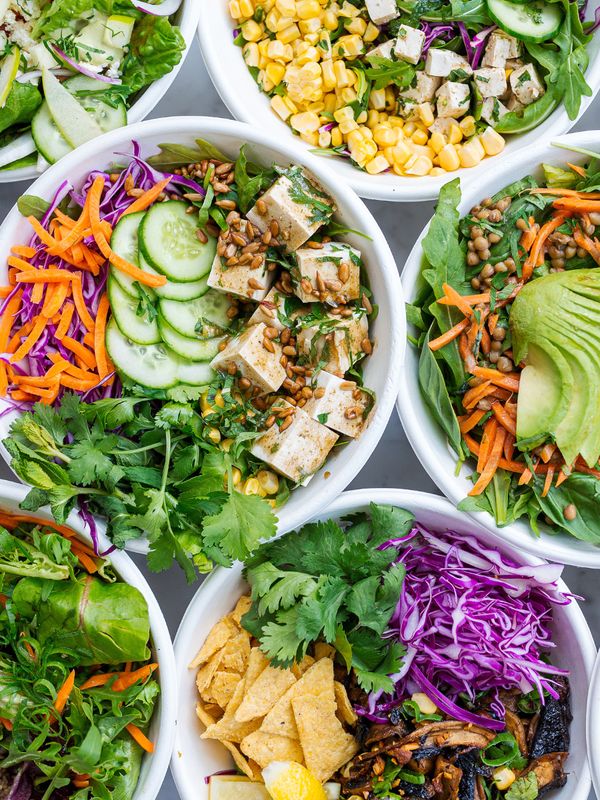 A Nutritionist’s Guide To Healthy Salads