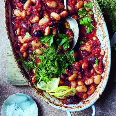Greek-Style Baked Beans 
