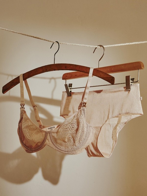 One bra that can be worn two different ways? We love a multitasker.