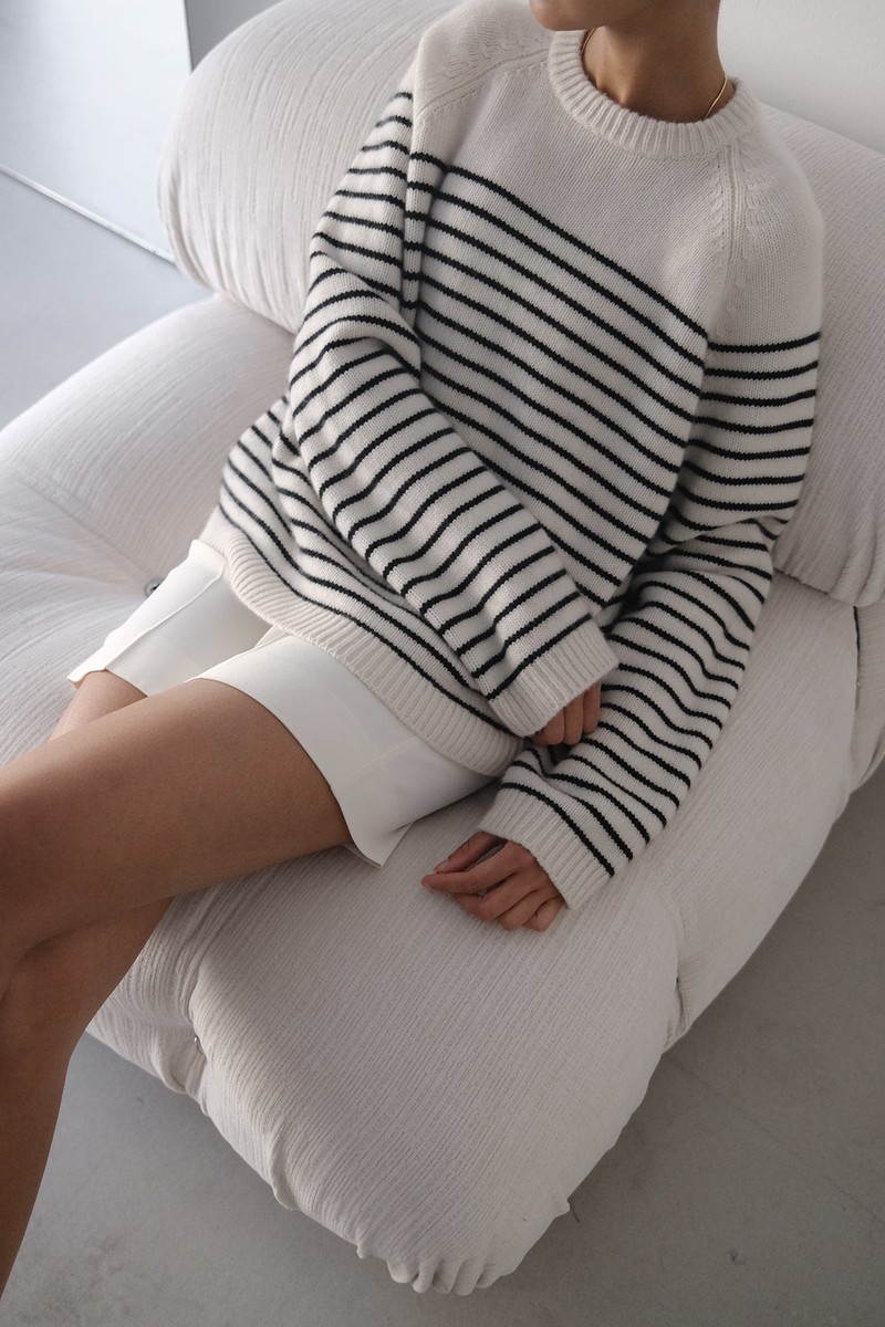 Raya Crewneck Sweater from Almada Label