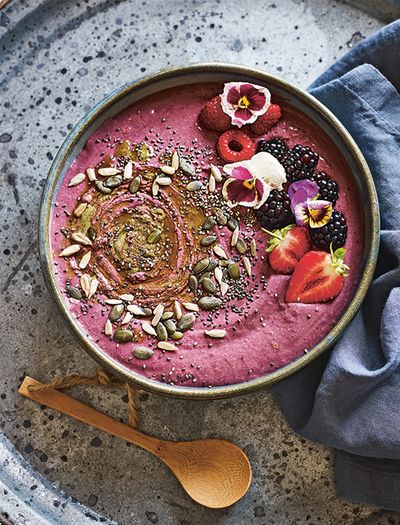 Cashew and Acai Berry Smoothie Bowl