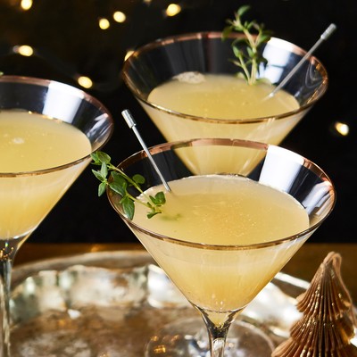 12 Christmas Cocktails To Try At Home