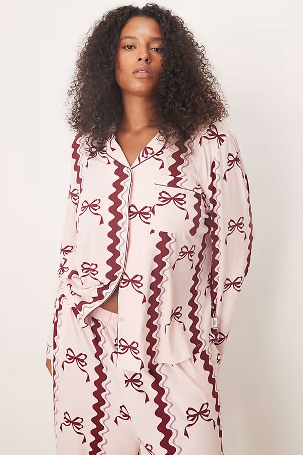 Curve Poly Long Sleeve Revere Pyjama Set  from Chelsea Peers