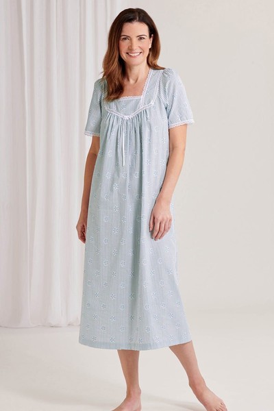 Pretty Daisy Nightie from David Nieper