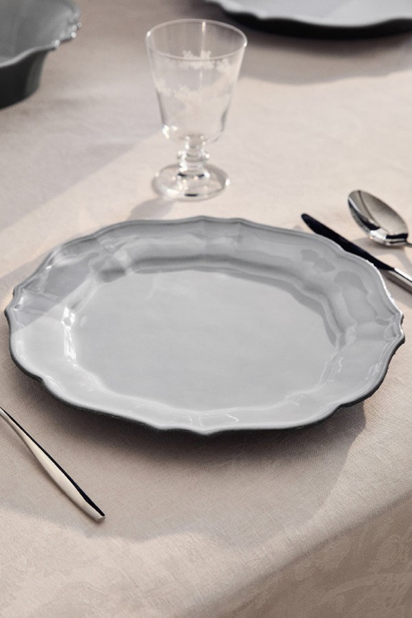 Recycled Stoneware Flat Plate from Mango