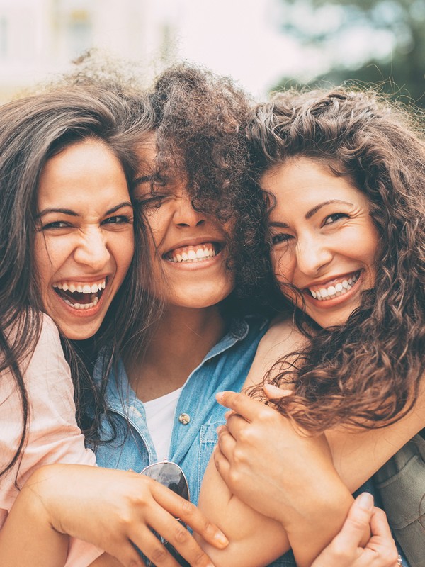9 Reasons We Should All Smile More Often