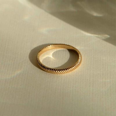 Etched Band Ring in Gold