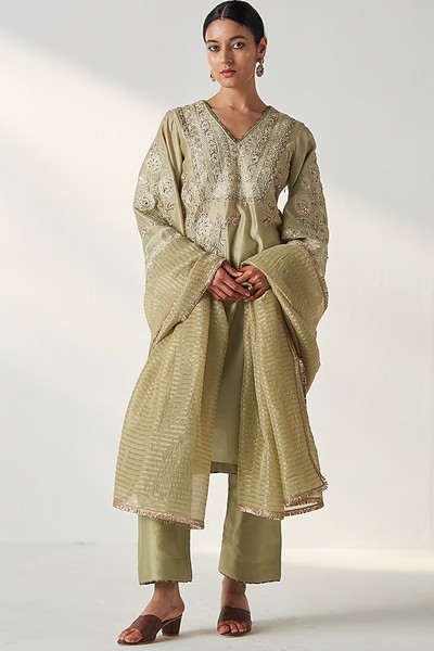 Chanderi Hand Embroidered Kurta Set from Studio Bagechaa