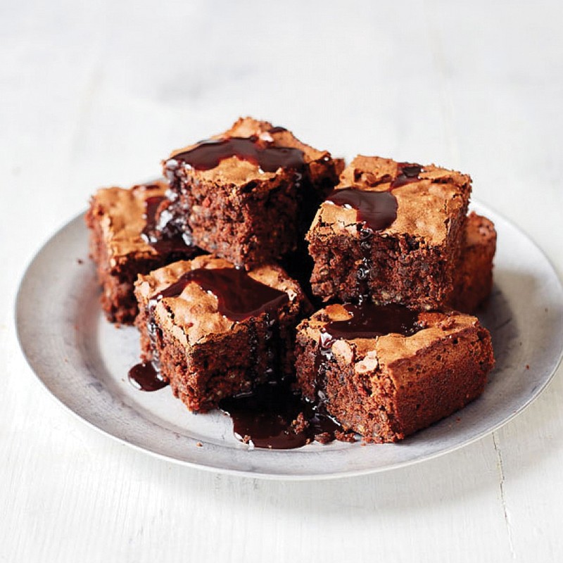 10 Tasty Brownie & Blondie Recipes To Try