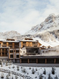 8 Late Ski Breaks To Book Now
