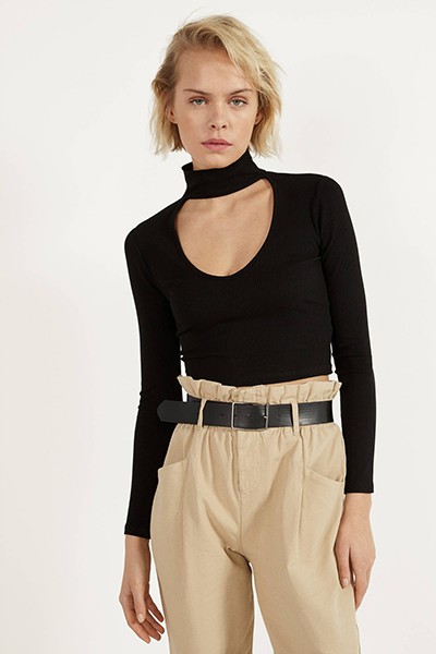 Choker Neck T-shirt from Bershka