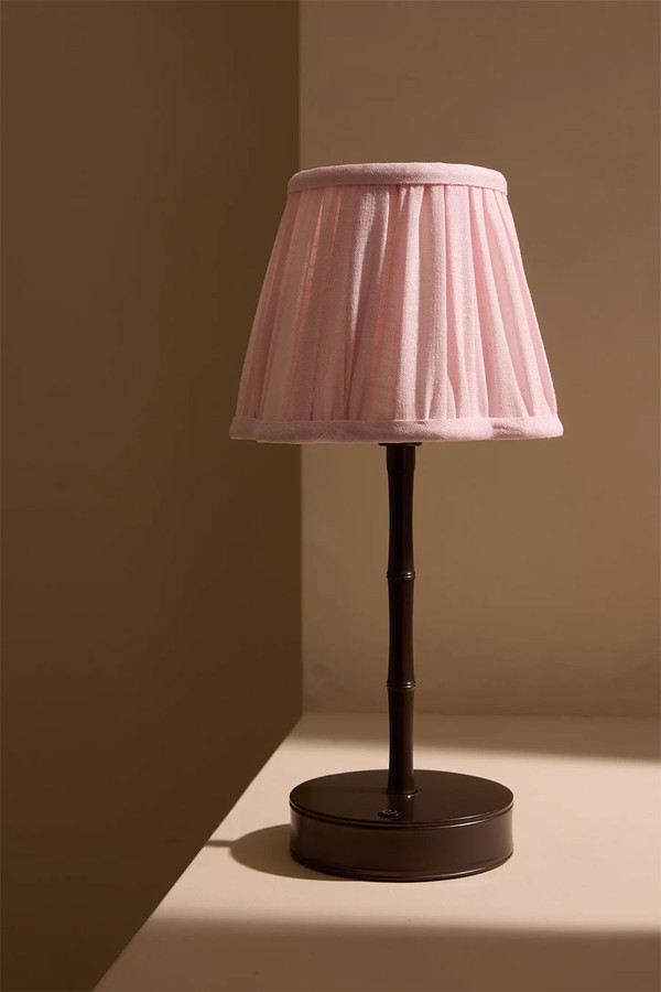 Linen Scallop Lamp Shade from Addison Ross 