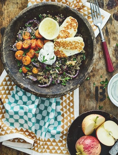 Apple, Cranberry & Quinoa Buddha Bowl