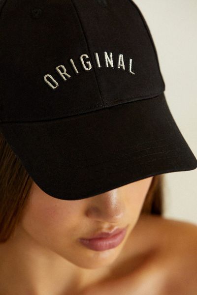 Slogan Cap from Stradivarius