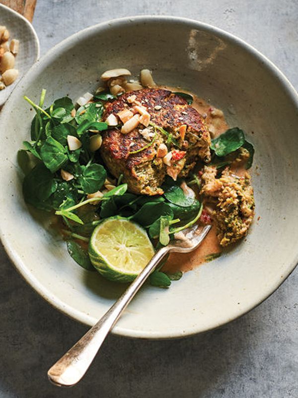 Thai-Style Salmon Burgers