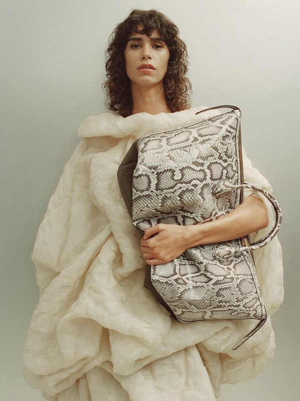 The Round Up: Snake Print