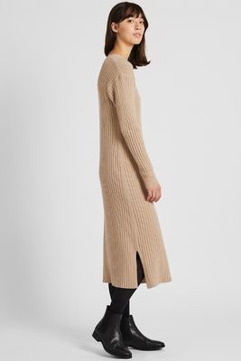 Wide Ribbed V-Neck Knit from Uniqlo