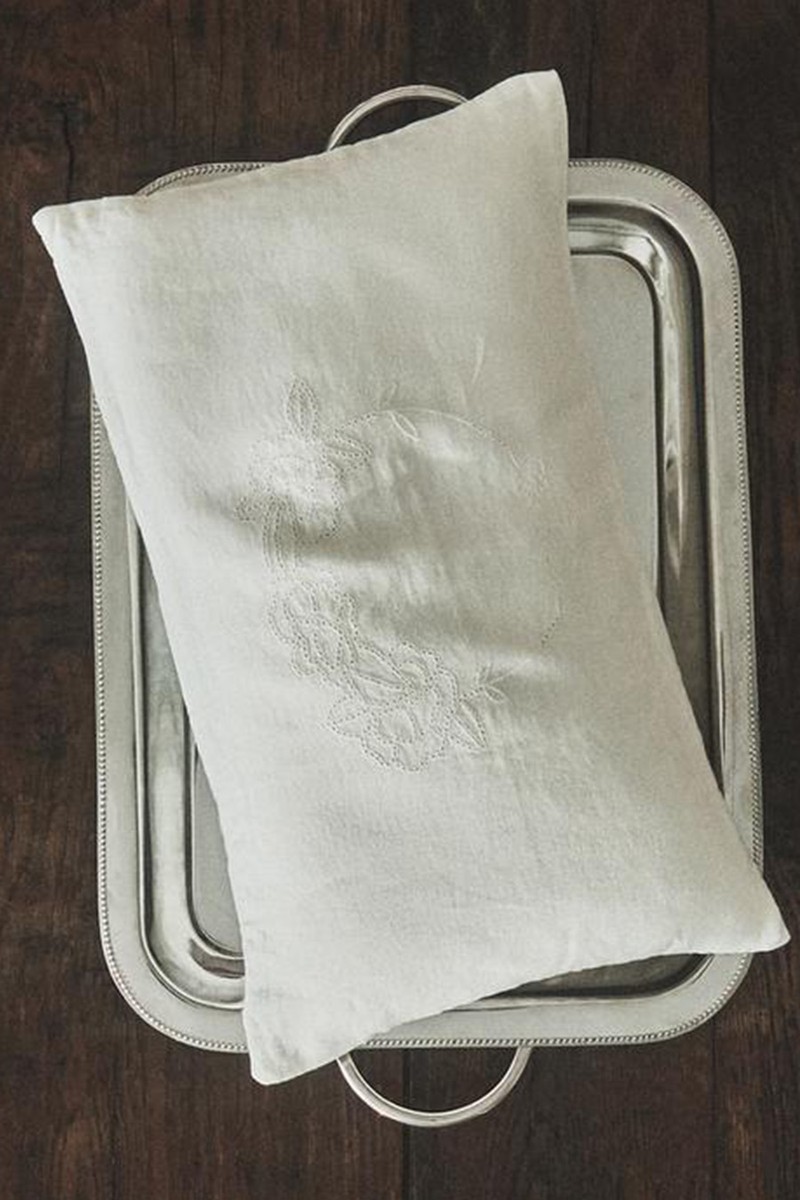 Linen Cushion With Openwork Edge 