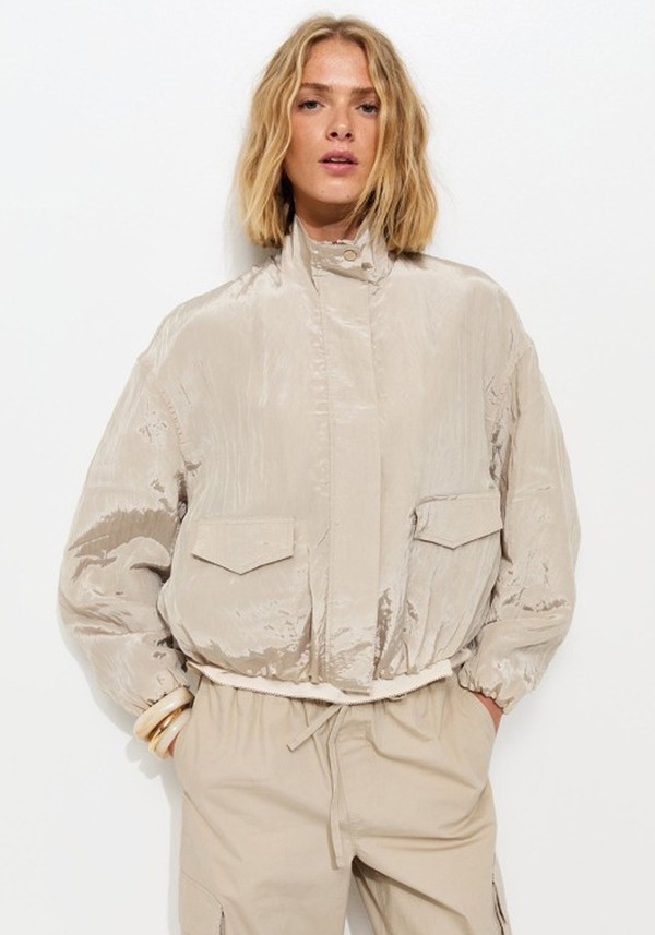 Pocket Detail Bubble Hem Jacket* 