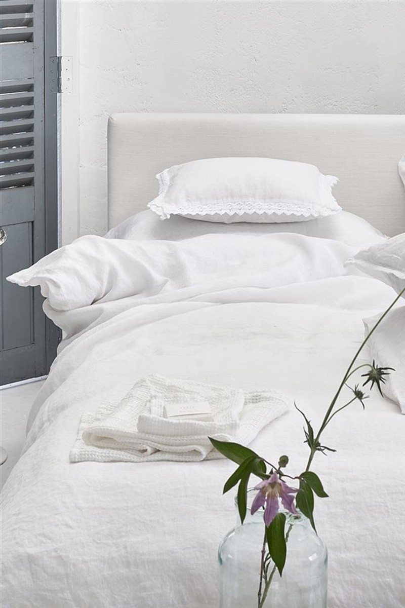 Stresa Bianco ben Linen from Designers Guild
